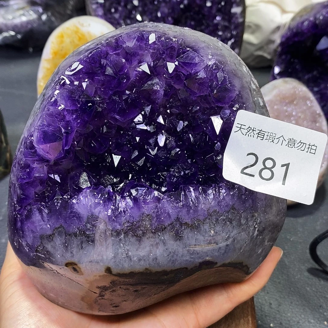 未镶嵌水晶大型摆件（非配饰）