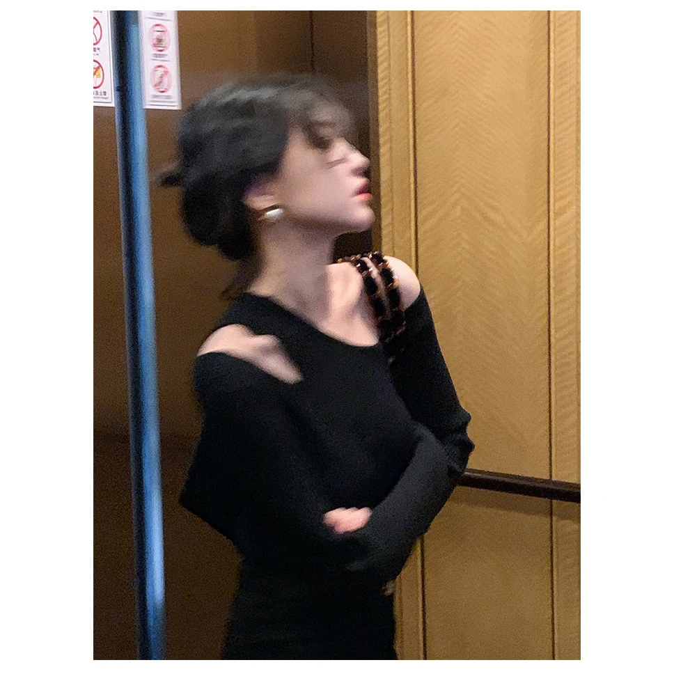 不规则t恤女春秋冬斜领露肩修身内搭露锁骨打底小心机露肩上衣潮