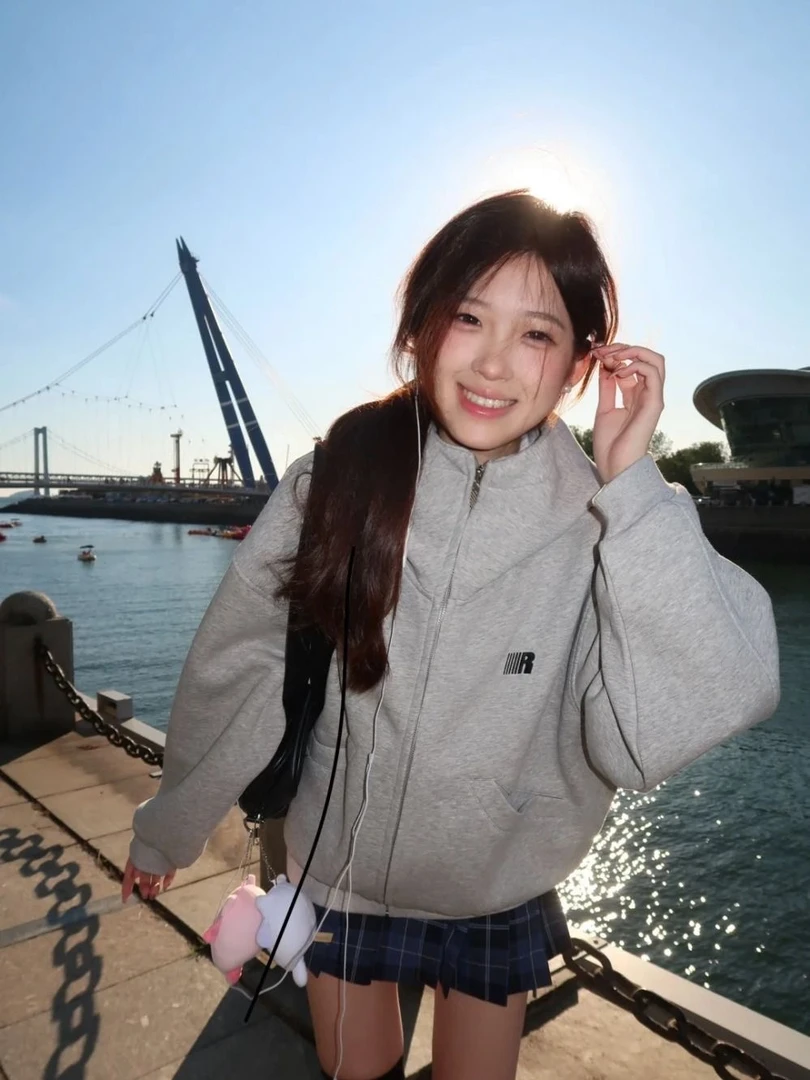 秋冬2025新款美式慵懒风刺绣字母高领开衫连帽卫衣女宽松拉链外套