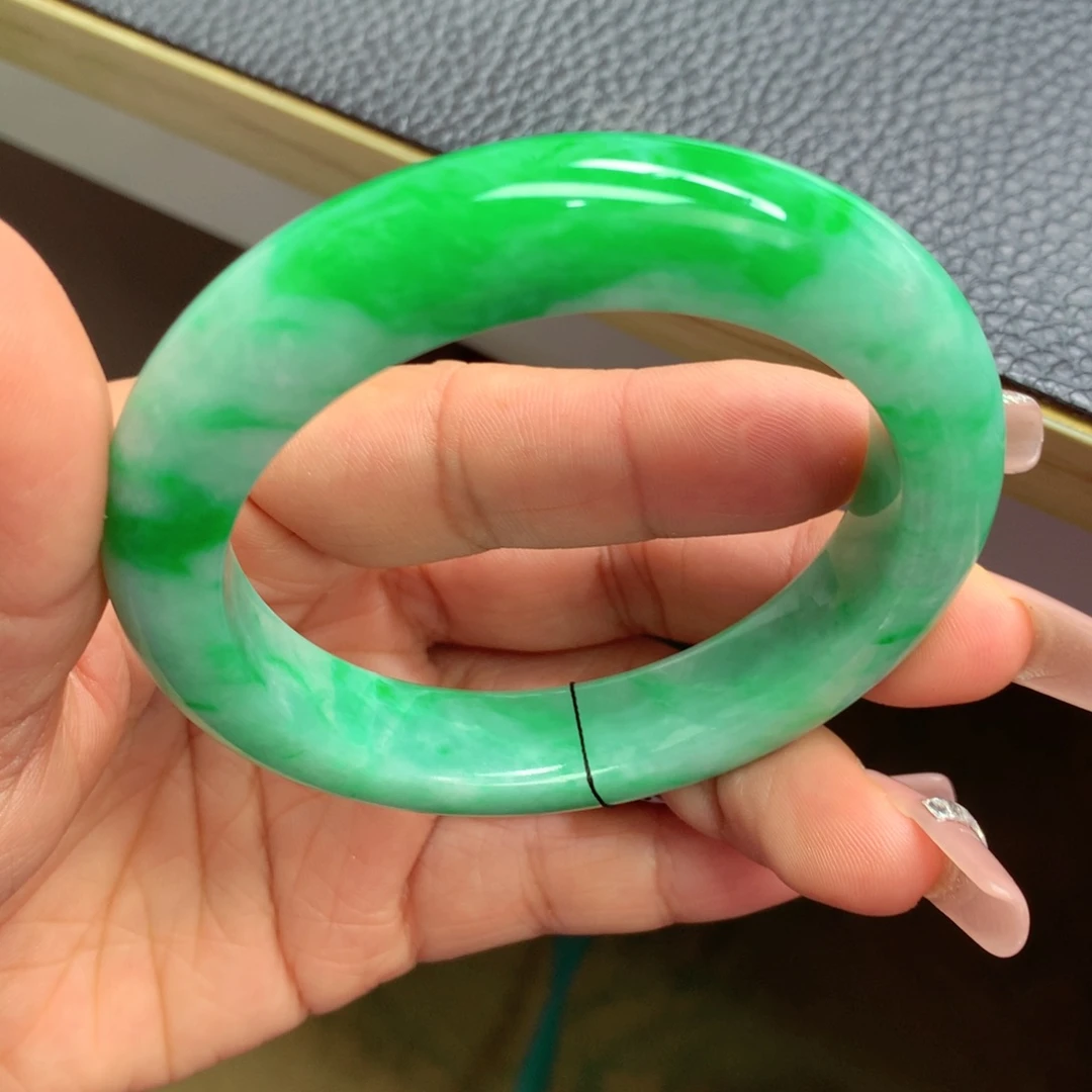 未镶嵌手镯翡翠缅甸