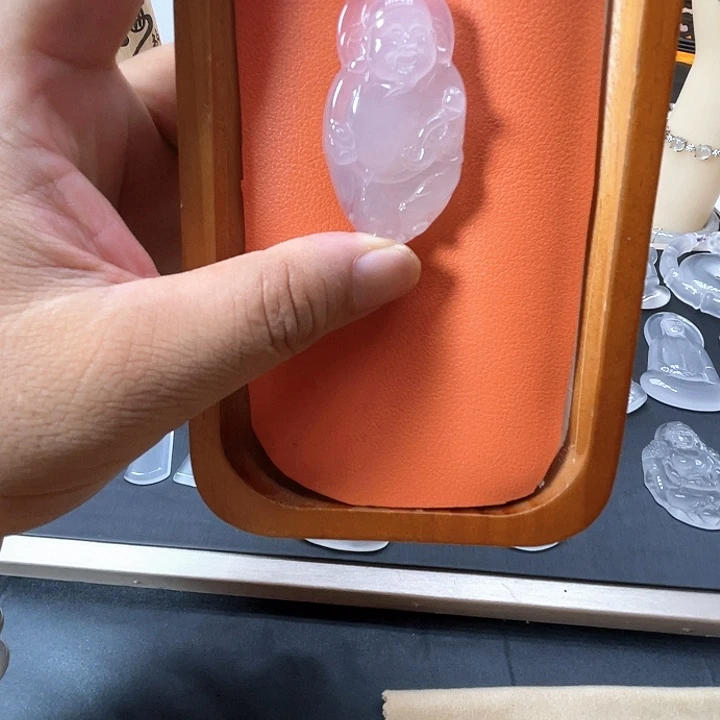 石英质玉吊坠未镶嵌