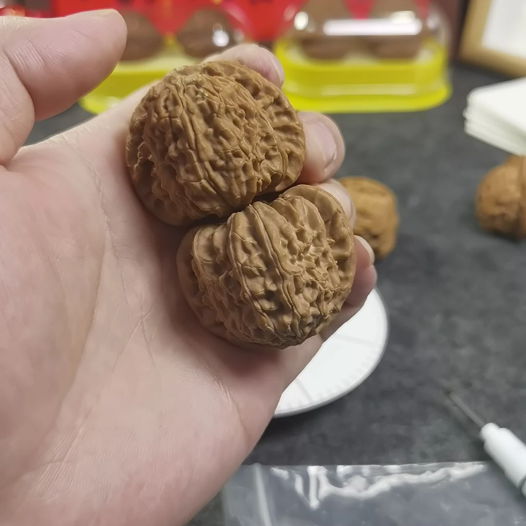 把件文玩核桃白狮子