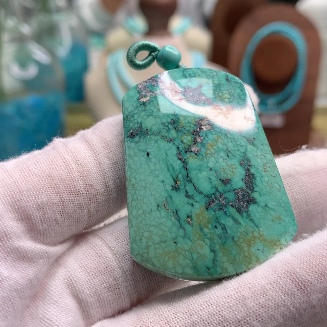 绿松石未镶嵌饰品