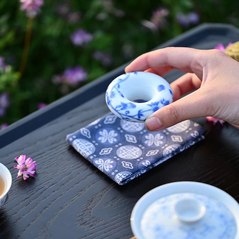 闲云在望 景德镇手工甜甜圈 手绘青花盖置