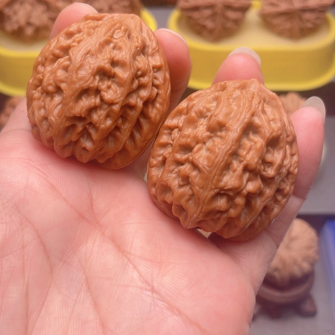 文玩核桃把件红锦鲤40