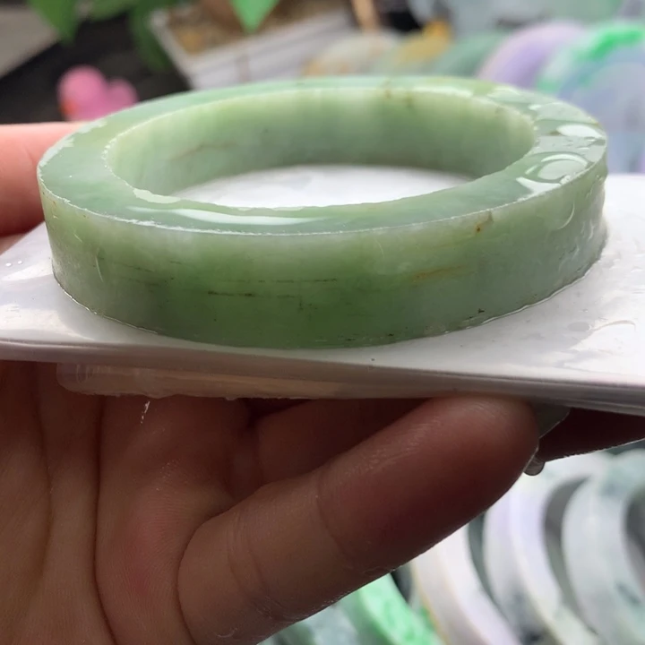 未镶嵌手镯定制翡翠
