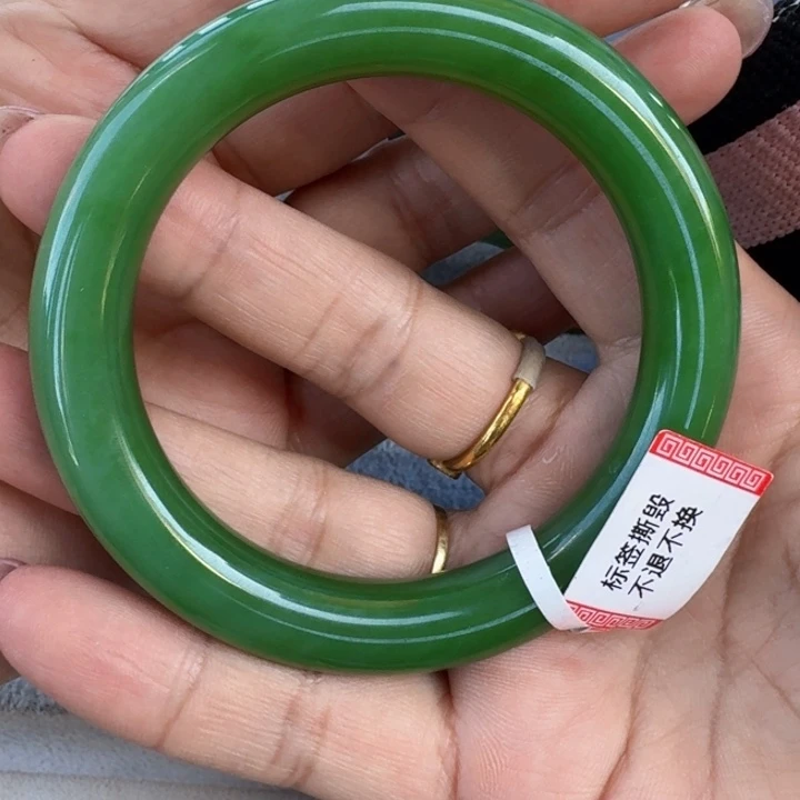 青***案和田玉（碧玉）未镶嵌手镯