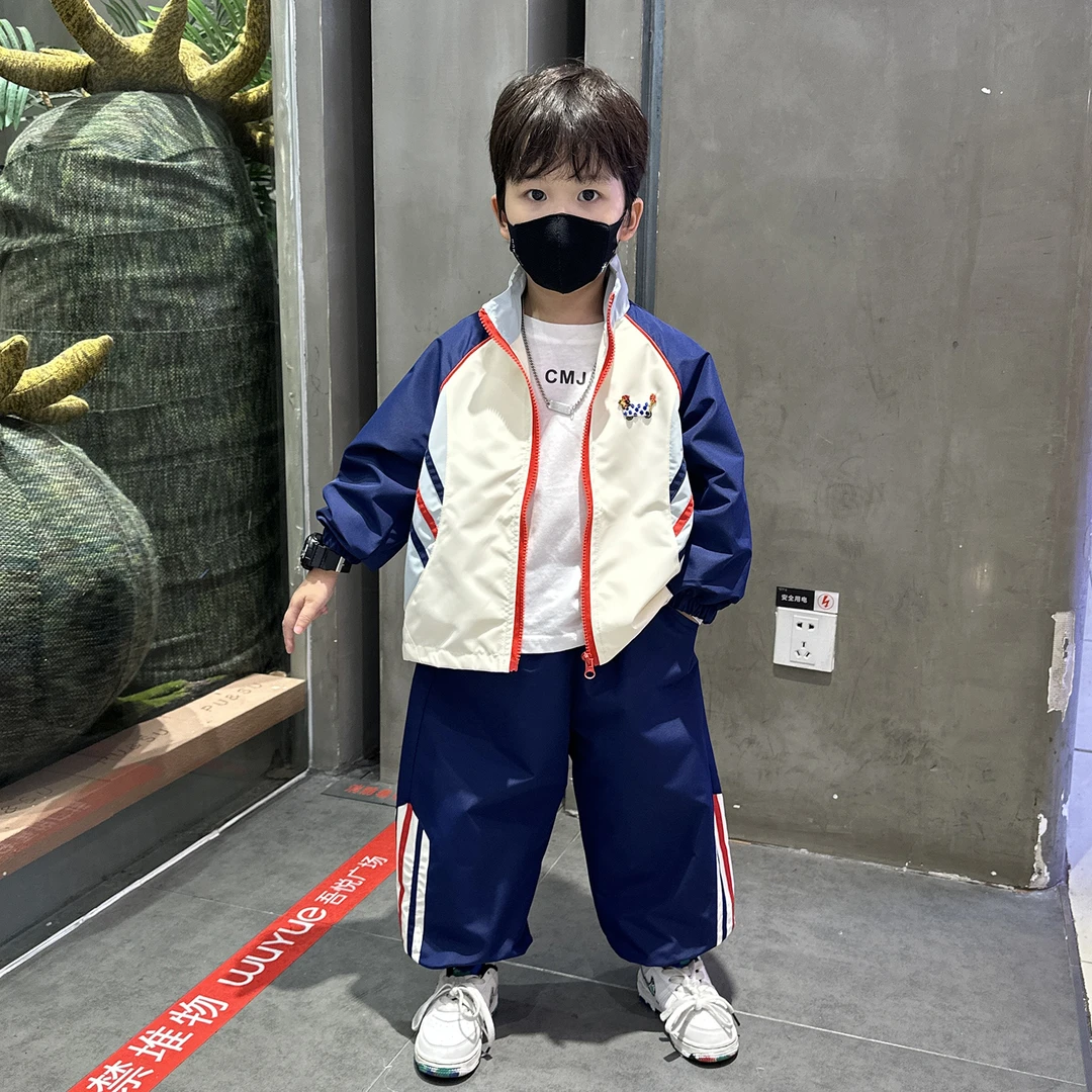儿童秋装男童套装2025新款秋季潮酷时髦男孩外套宝宝冲锋衣两件套