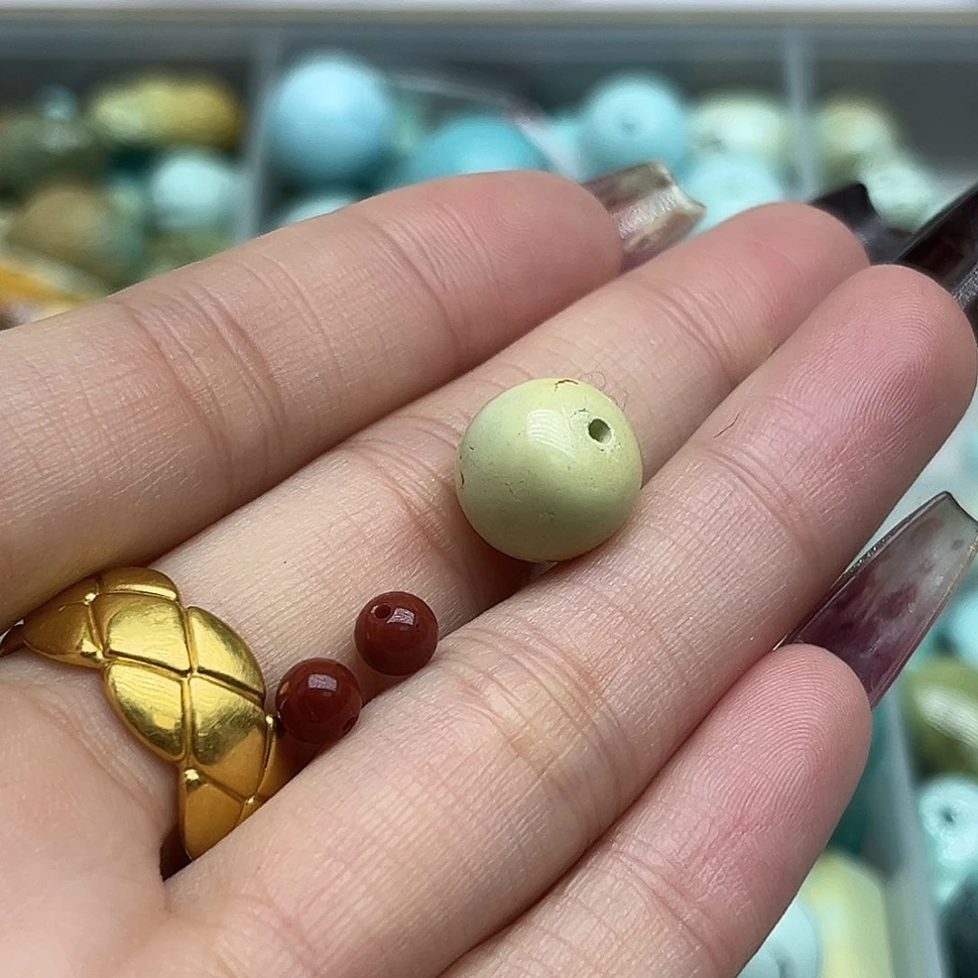 南红玛瑙未镶嵌珠宝奇石
