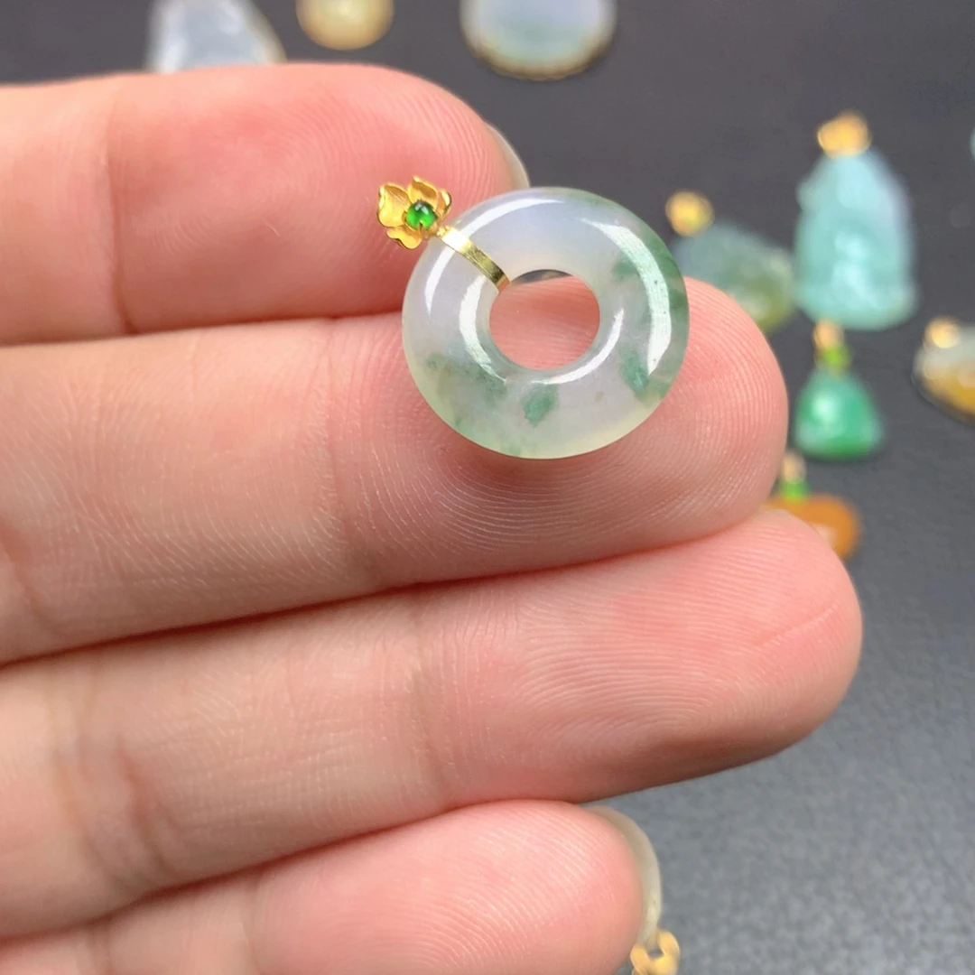 【闪购商品】颈饰18K金镶嵌翡翠翡翠