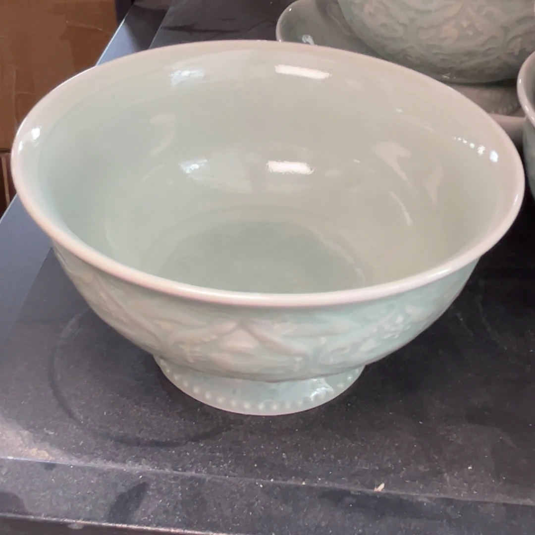 瓷微瑕天青高足碗一只