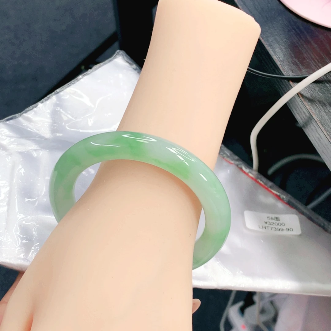 翡翠未镶嵌手镯58