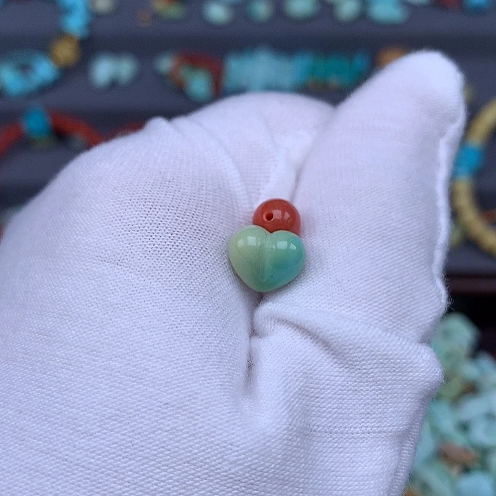 南红玛瑙未镶嵌珠宝奇石