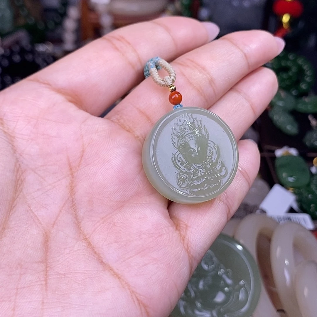 和田玉清货价补贴晴水度母未镶嵌