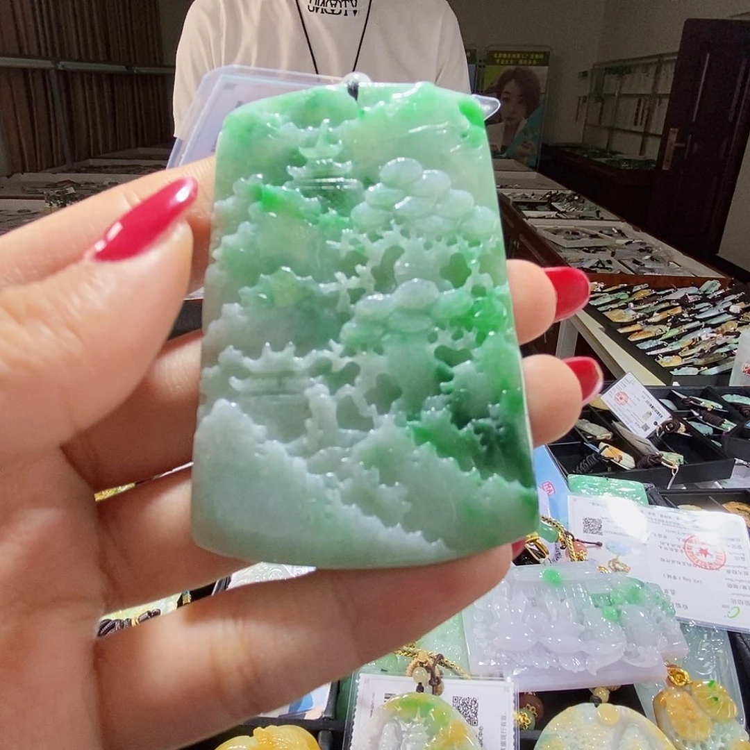 翡翠未镶嵌颈饰翡翠