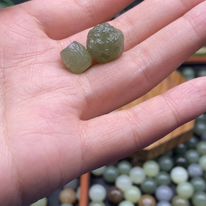 未镶嵌和田玉（糖玉）珠宝半成品