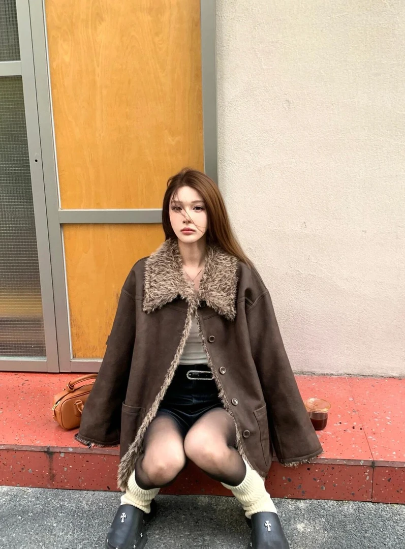 双面穿皮毛一体女中长款冬季2025款仿羊羔毛毛加厚复古美拉德外套