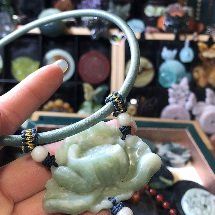 岫玉未镶嵌岫玉挂件