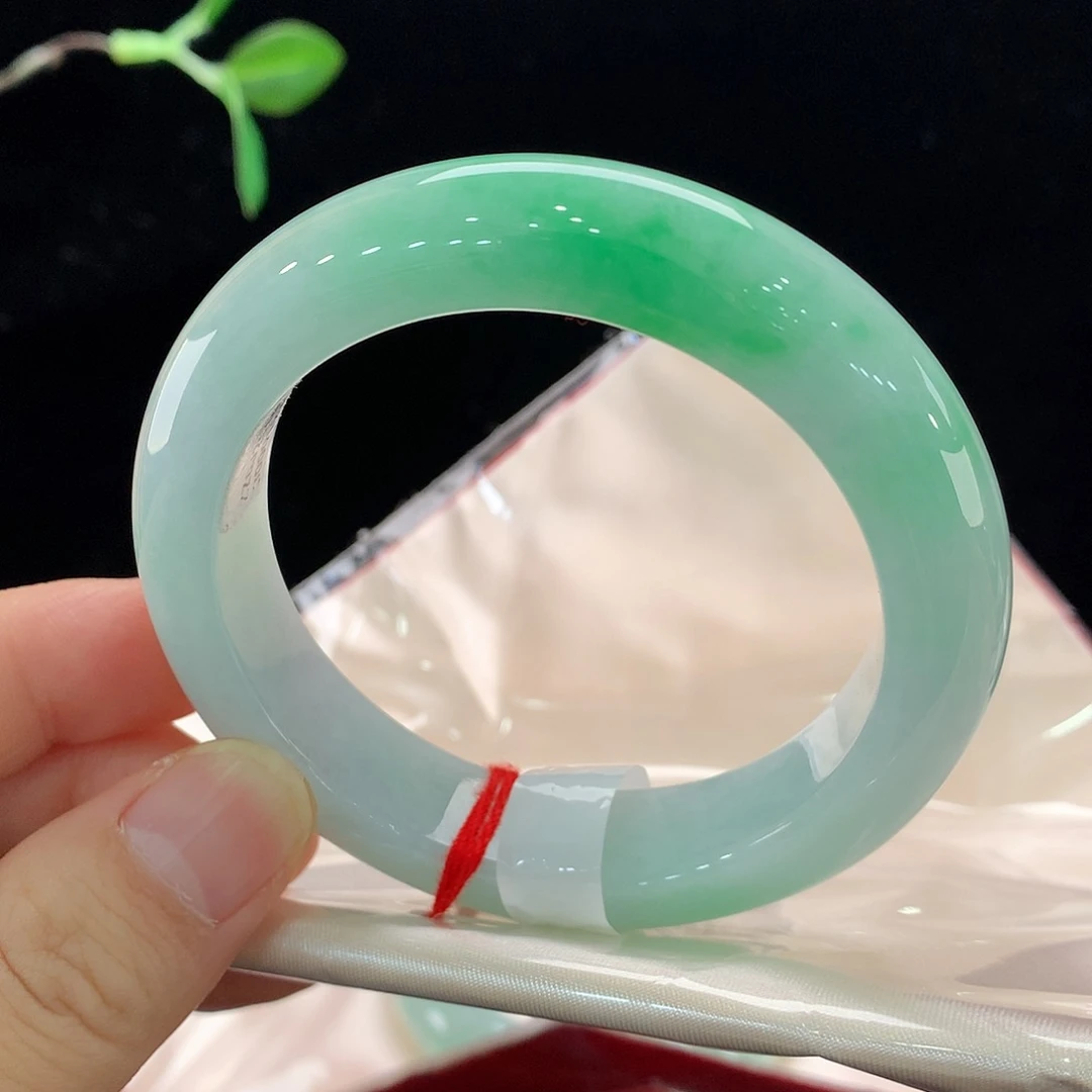 翡翠未镶嵌手镯0193