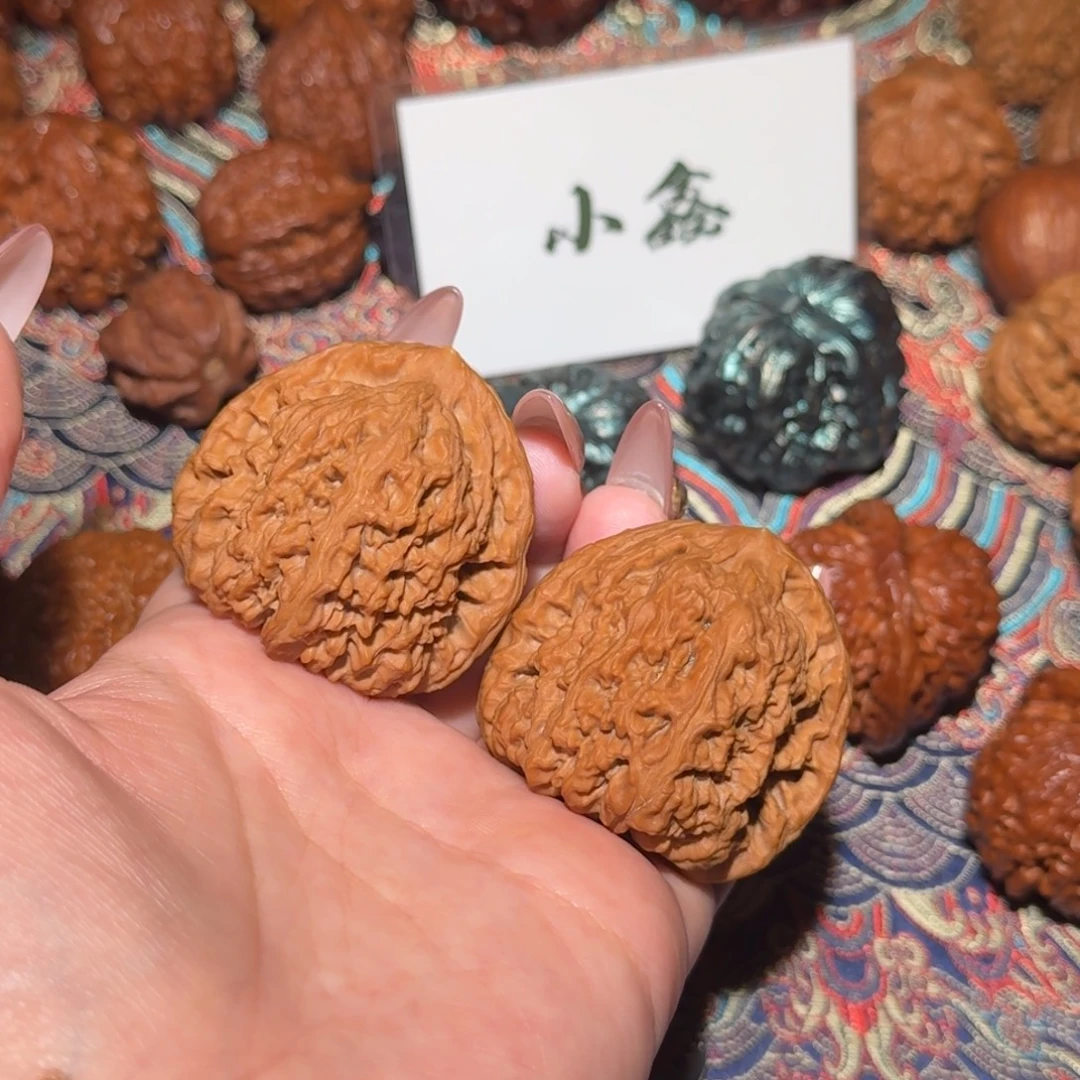 文玩核桃把件1255号44三角南疆石