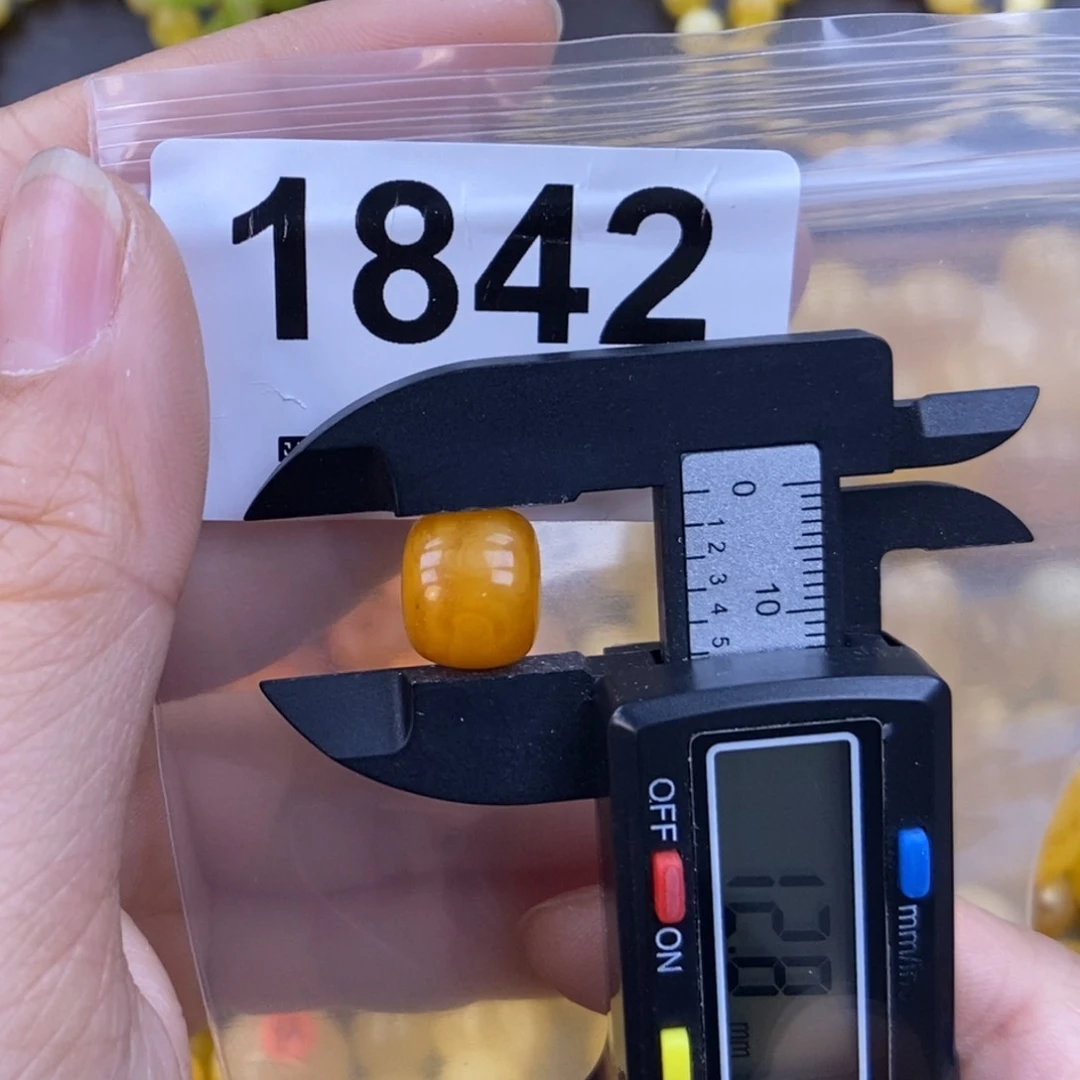 未镶嵌蜜蜡珠宝奇石