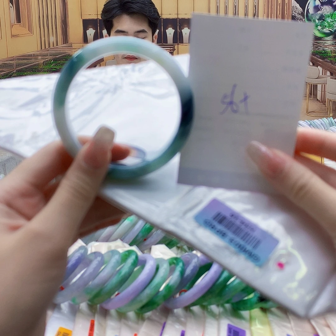 翡翠手镯未镶嵌rtty