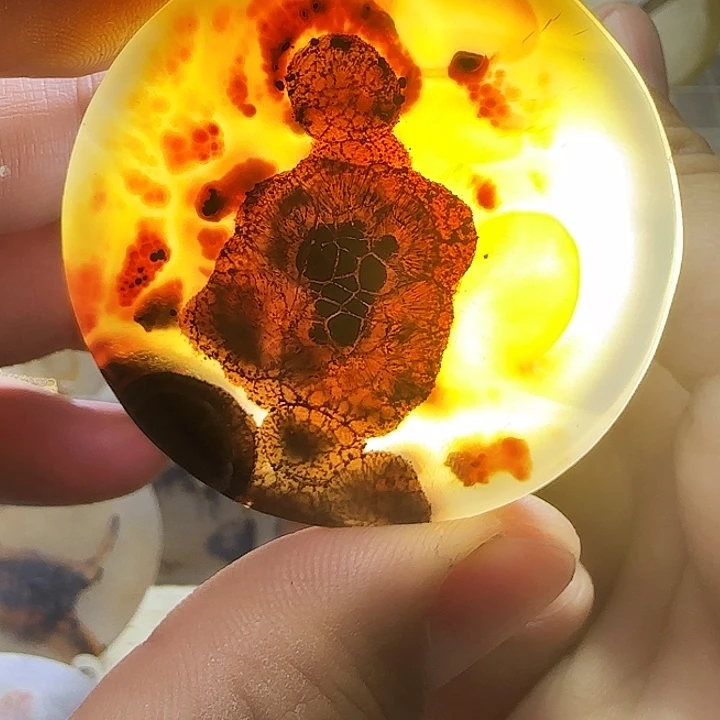 玛瑙/玉髓未镶嵌珠宝奇石