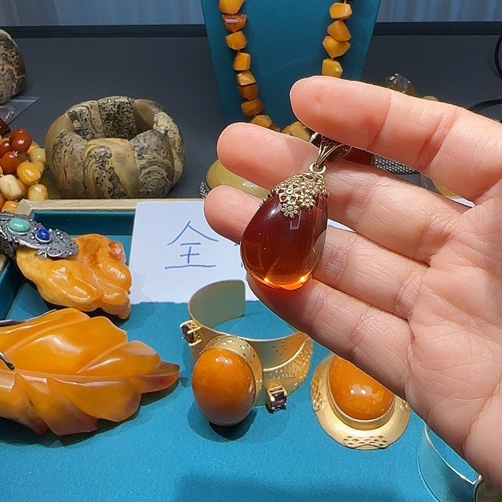 琥珀未镶嵌颈饰波兰设计款琥珀蜜蜡