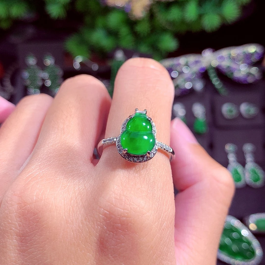 颈饰未镶嵌翡翠天然