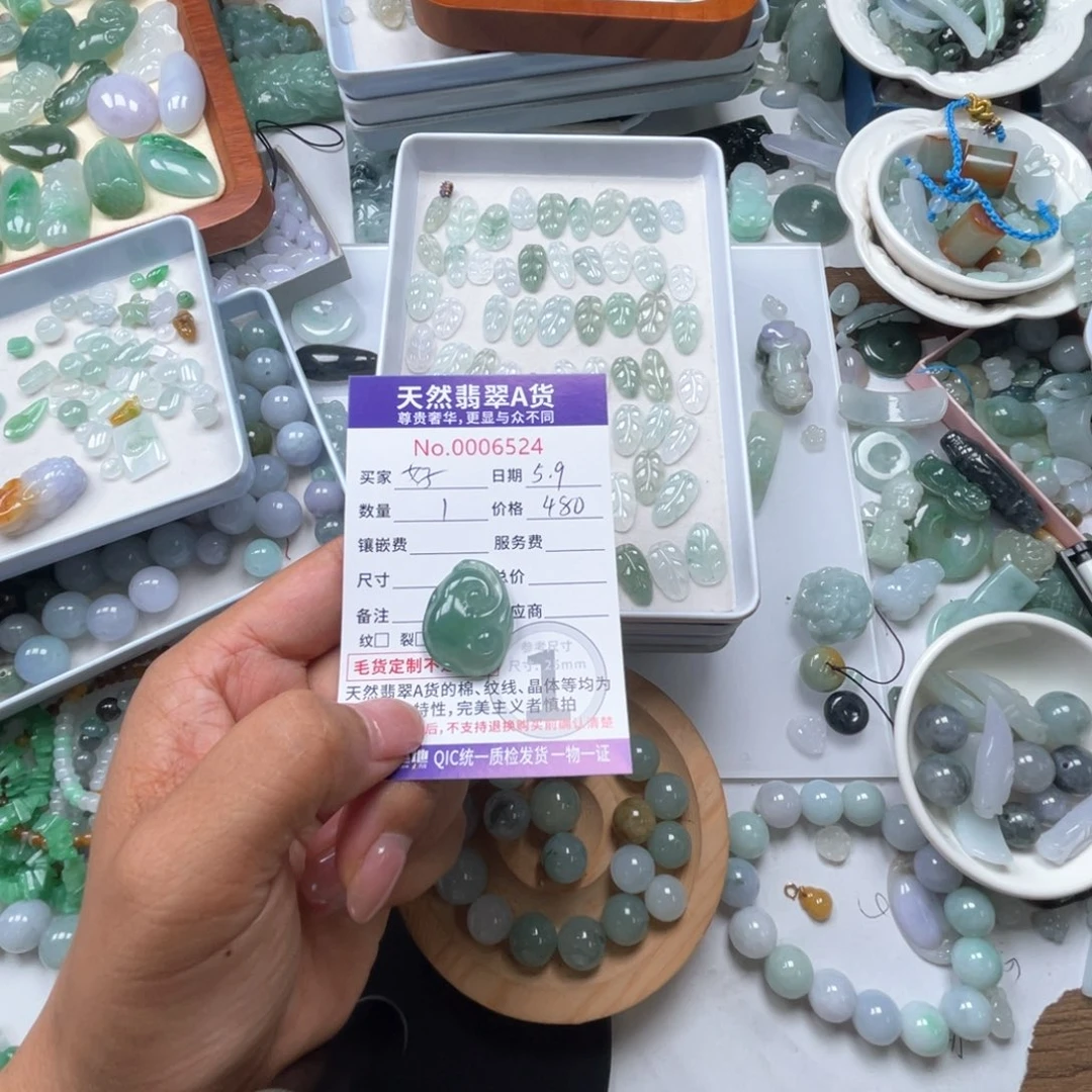翡翠未镶嵌颈饰好*