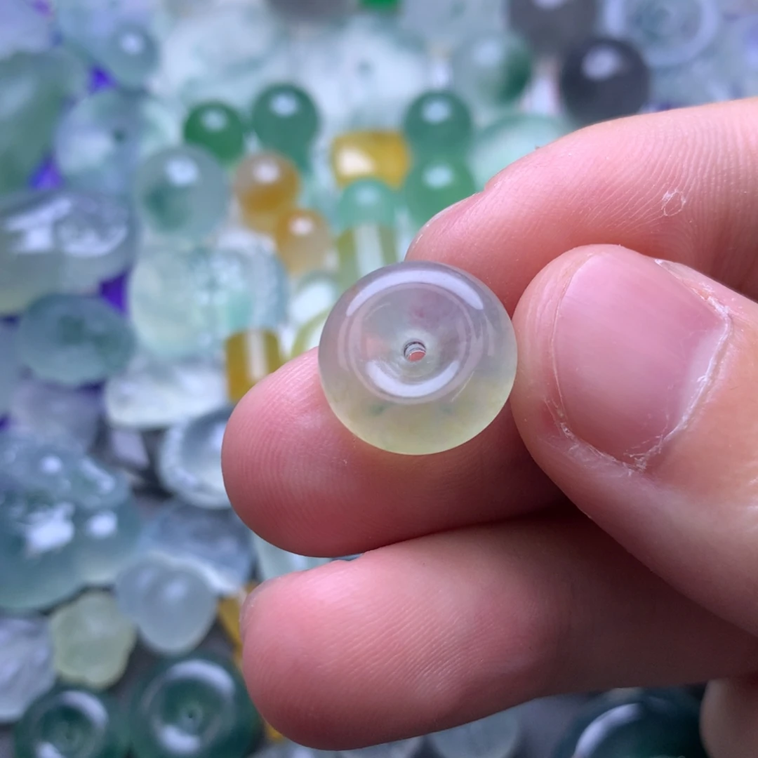 定制翡翠未镶嵌挂件