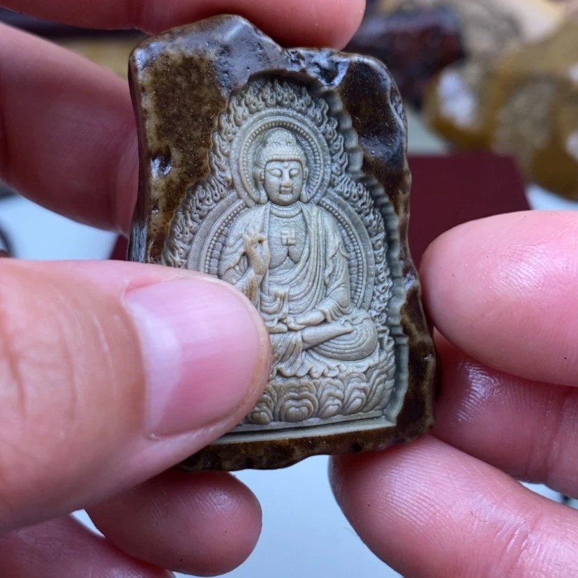 【闪购商品】新疆原石雕刻手把件