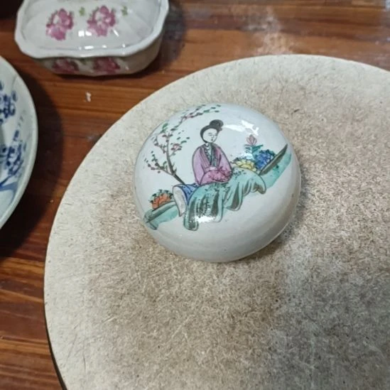 用***5瓷片粉彩陶瓷摆件粉彩陶瓷摆件粉彩陶瓷