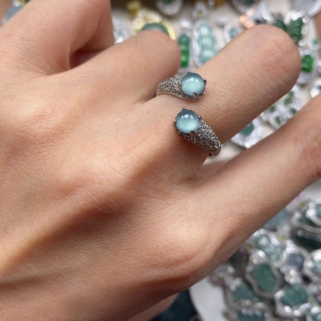 翡翠颈饰未镶嵌翡翠