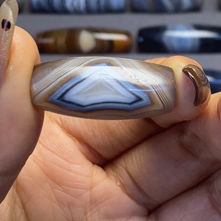 m***玛瑙/玉髓合金藏风蓝沁海浪花