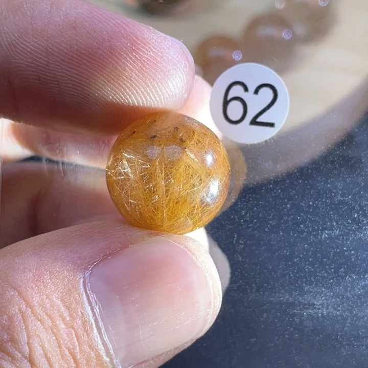 未镶嵌颈饰水晶草****?