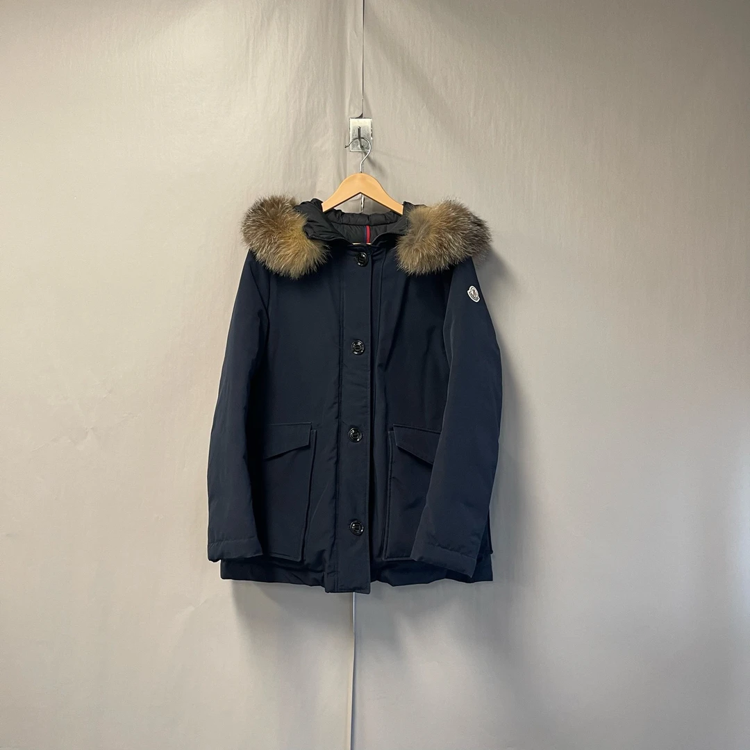 99新 MONCLER  藏蓝色毛领羽绒服外套 2码 #8269