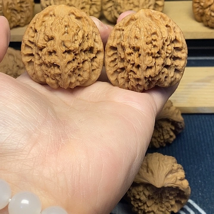 核桃文玩核桃南疆石44全品