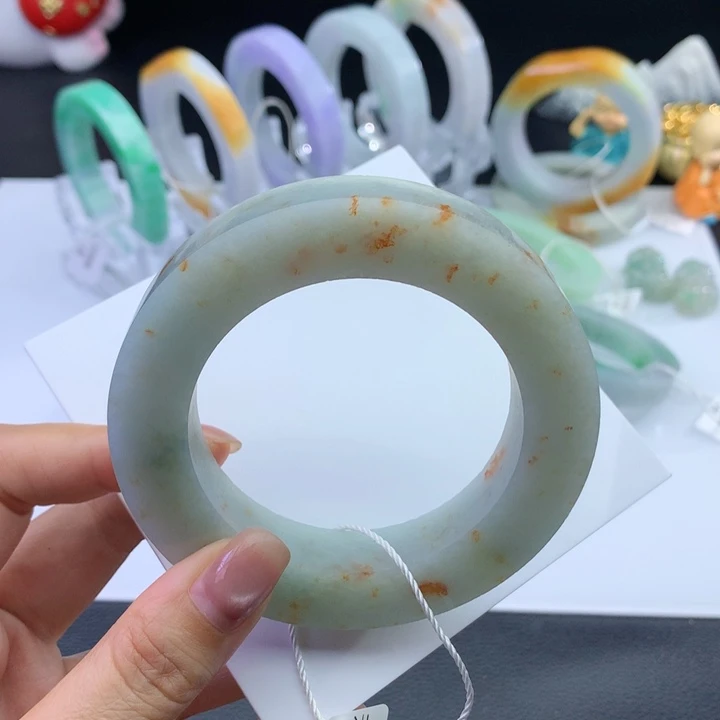 未镶嵌手镯定制翡翠