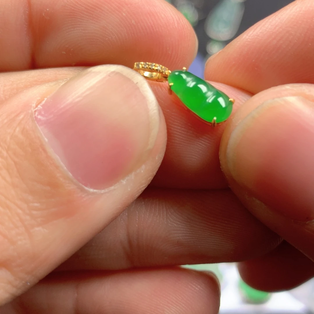 【闪购商品】翡翠颈饰18K金镶嵌翡翠