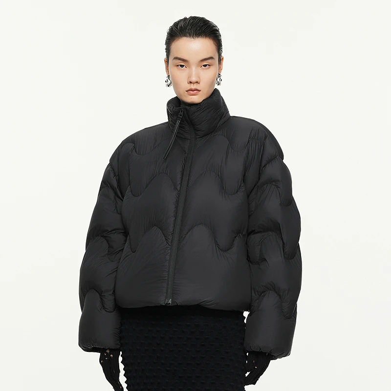 【波朗尼】JNBY/江南布衣秋冬羽绒服女波浪绗缝短款立领5O0C12350