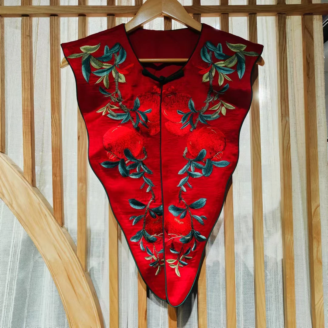 凤徕兮私人定制红色光板底石榴刺绣盘扣云肩 （LS513-1) 石榴