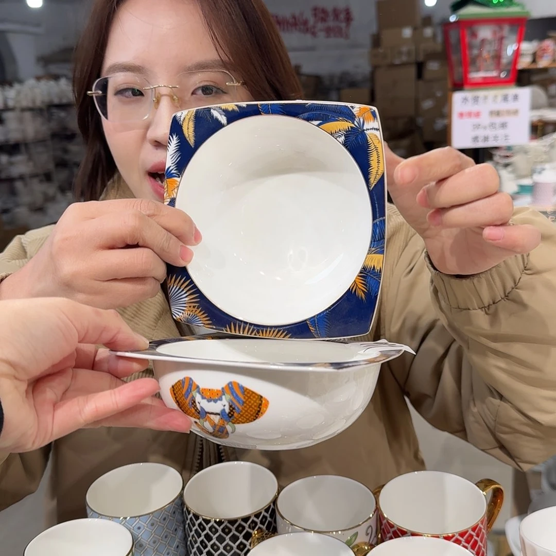 瓷鹅黄5.5英寸14cm方圆碗2个外贸尾单