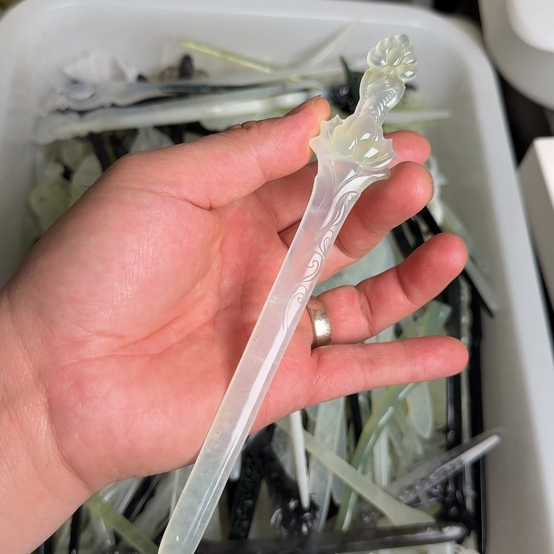 蛇纹石玉未镶嵌发饰