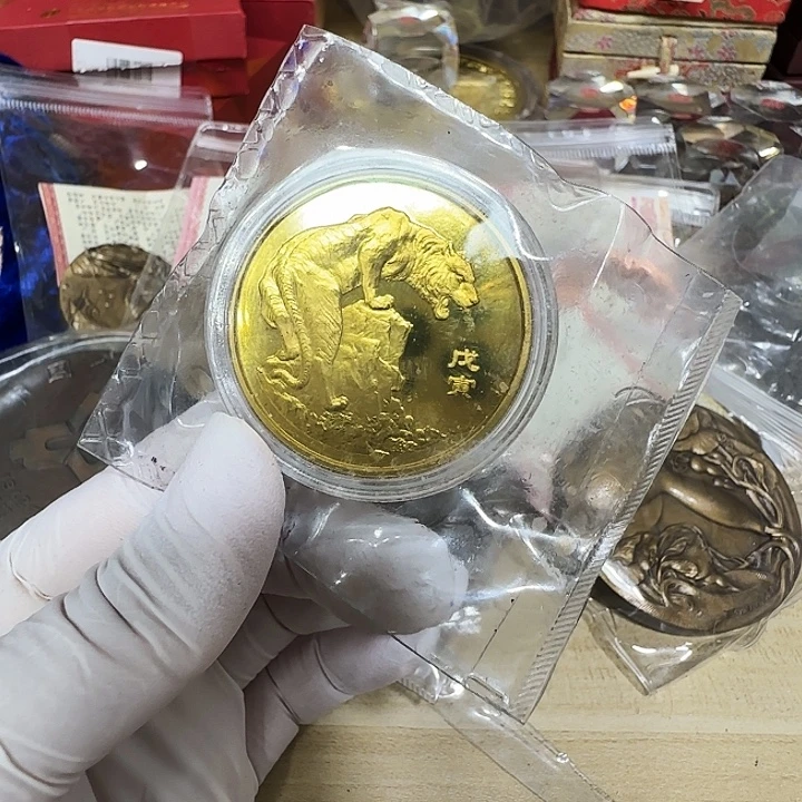 其他普通金属1998生肖虎纪念章