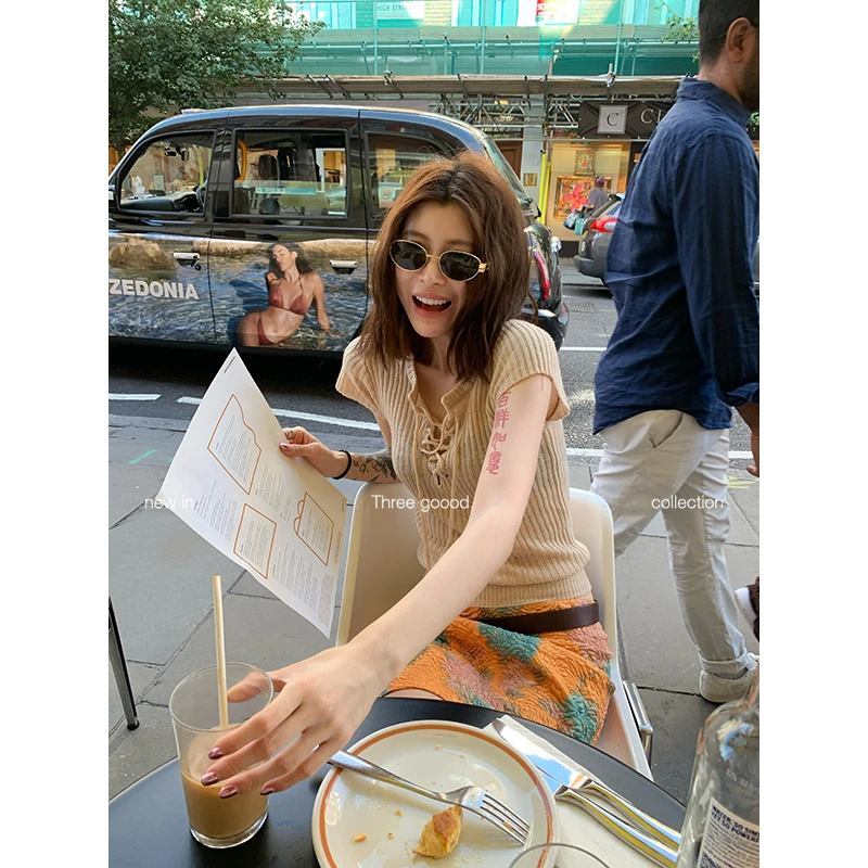 THREE GOOOD/三吉高智姐姐羊毛坑条绑带设计感毛织上衣Y725S10871