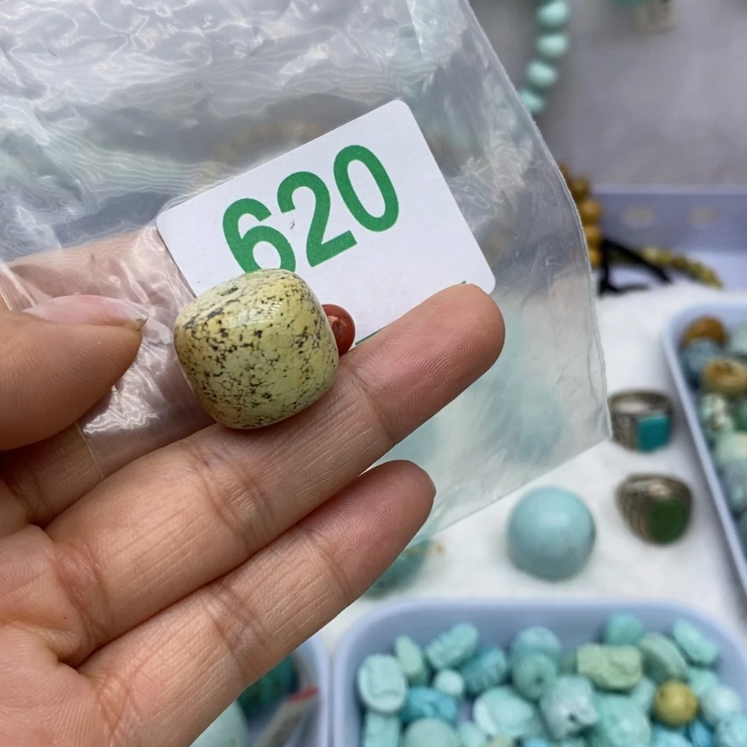 未镶嵌南红玛瑙珠宝奇石