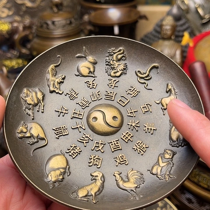 精美铜器批发档口