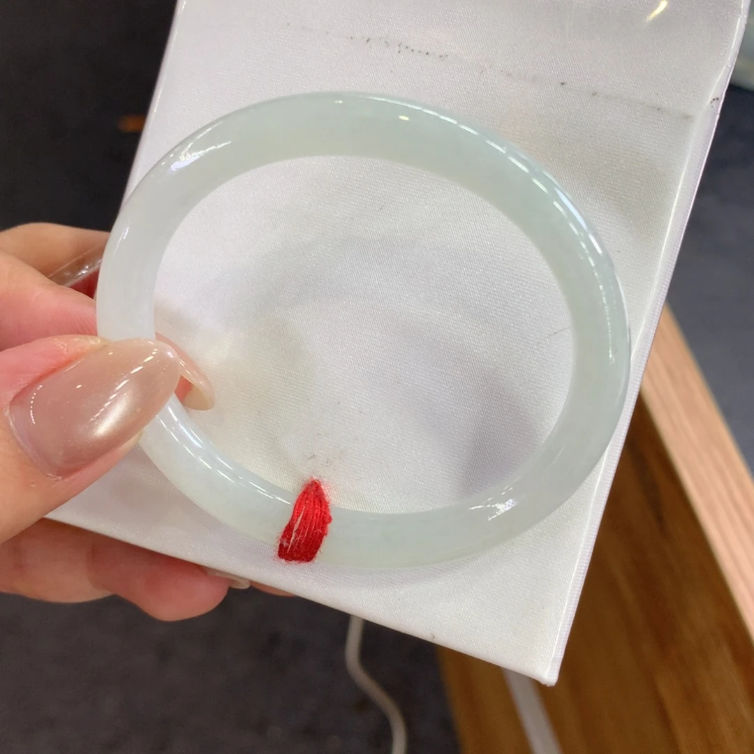 翡翠未镶嵌手镯天然Ａ货翡翠51贵妃