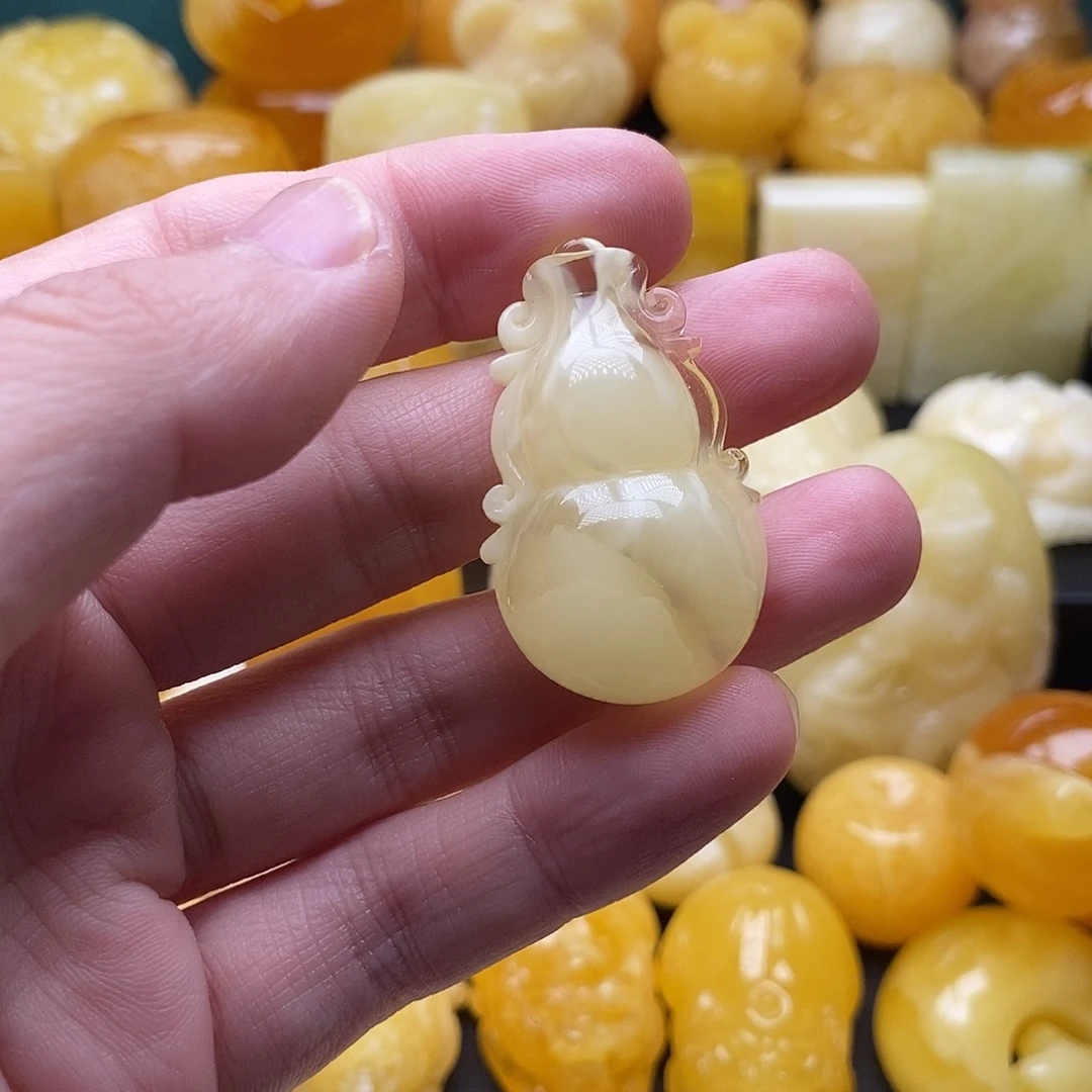 琥珀颈饰未镶嵌琥珀蜜蜡吊坠